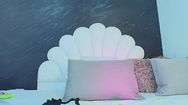 Roxana gomez online show from 05/06/26, 03:13
