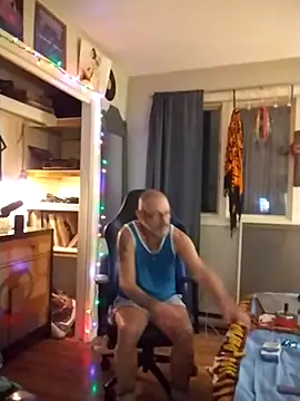 FoxnMouse online show from 04/25/26, 04:48