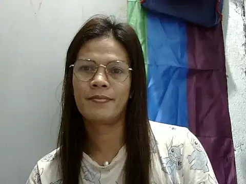 juicycum069 online show from 12/18/25, 11:00