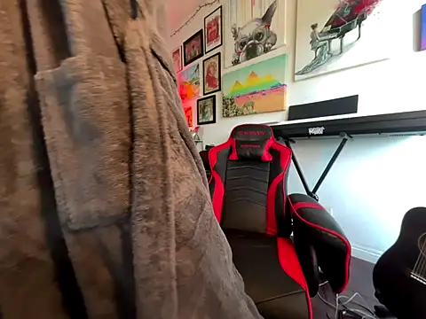 Pupscritch online show from 01/07/26, 06:43