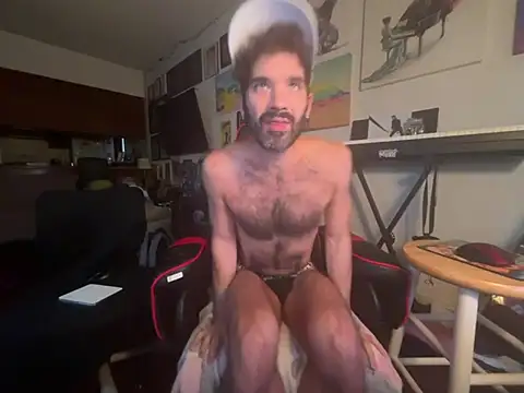 Snapshot of Pupscritch chatting on 07/02/26, 01:39 Pupscritch online show from 07/02/26, 01:39