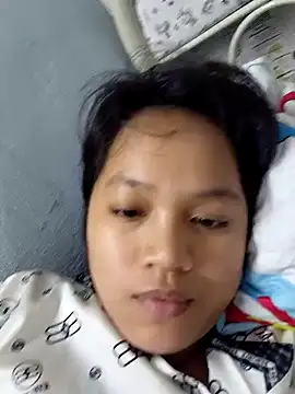 Snapshot of Anny-ly chatting on 12/04/25, 02:43 Anny-ly online show from 12/04/25, 02:43