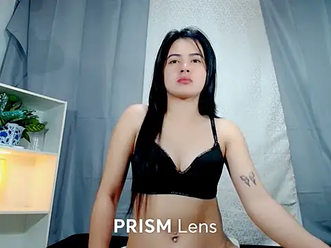 Urasian ladybug online show from 11/23/25, 05:02