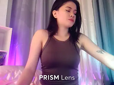 Urasian ladybug online show from 03/27/26, 04:40