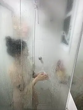 yumi-hot online show from 05/29/26, 02:37
