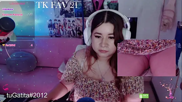 Snapshot of Pink_girl0n chatting on 04/06/26, 04:46 Pink girl0n online show from 04/06/26, 04:46