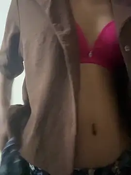 Snapshot of modelnishu chatting on 06/11/26, 02:59 modelnishu online show from 06/11/26, 02:59