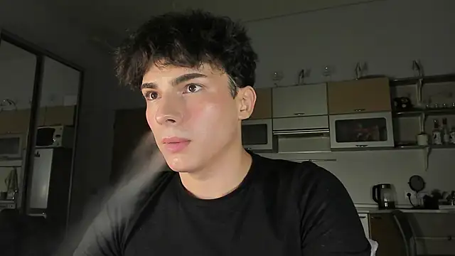 Snapshot of mystic_evan chatting on 10/08/25, 10:40 mystic evan online show from 10/08/25, 10:40