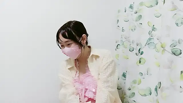 Snapshot of RenaFcup chatting on 10/11/25, 01:42 RenaFcup online show from 10/11/25, 01:42