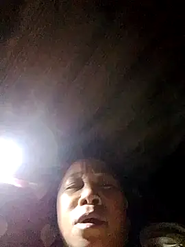 Mamapm20 online show from 09/30/25, 04:23