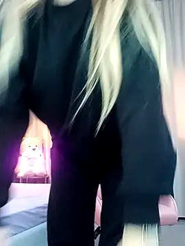 Reina Cummings online show from 11/13/25, 07:18