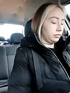 Reina Cummings online show from 11/19/25, 06:02