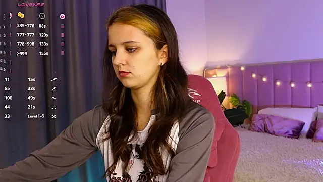 LilLisa online show from 10/11/25, 04:05