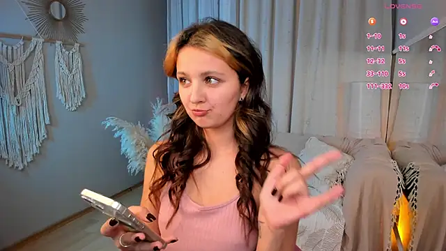 LilLisa online show from 11/22/25, 04:28