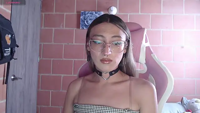 Andrea camilaaa online show from 10/01/25, 03:29