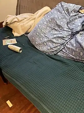 Snapshot of maxxoulax chatting on 10/13/25, 01:11 maxxoulax online show from 10/13/25, 01:11