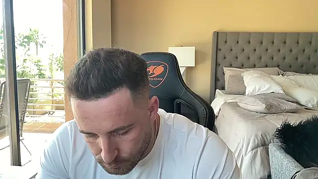 brettmycles28 online show from 09/13/25, 06:51