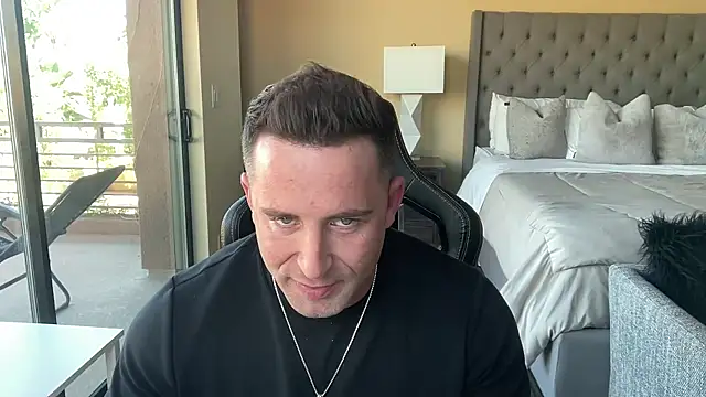 brettmycles28 online show from 10/01/25, 09:54