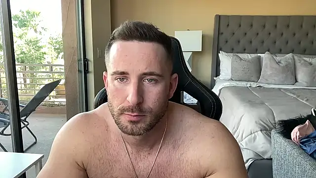 brettmycles28 online show from 11/26/25, 08:54