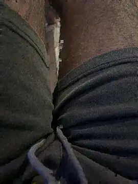 Snapshot of bigDick_000610 chatting on 09/29/25, 06:13 bigDick 000610 online show from 09/29/25, 06:13