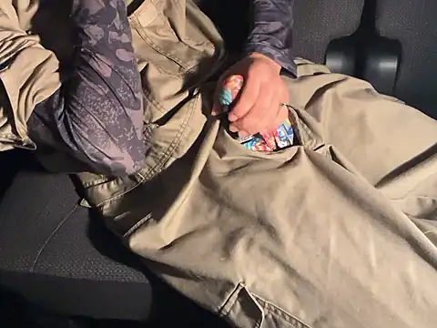 Snapshot of CAMEL1913 chatting on 10/31/25, 05:14 CAMEL1913 online show from 10/31/25, 05:14