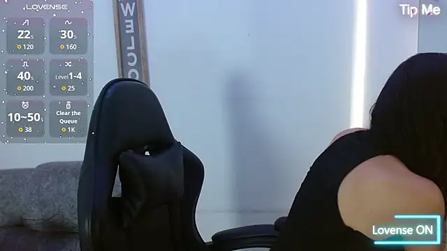 luna starr69 online show from 12/05/25, 01:31