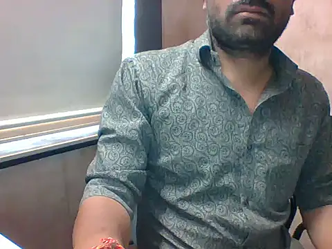 Snapshot of autophile-indian chatting on 11/05/25, 08:14 autophile-indian online show from 11/05/25, 08:14