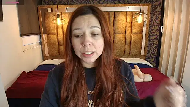 Snapshot of Isa_Thompson__ chatting on 05/06/26, 11:48 Isa Thompson online show from 05/06/26, 11:48