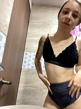 karla-thomsom10 online show from 10/15/25, 11:27