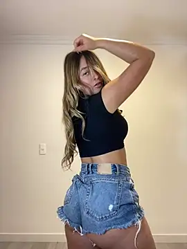 Zara Ross online show from 04/26/26, 09:45