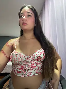 lana rousse01 online show from 12/22/25, 01:02