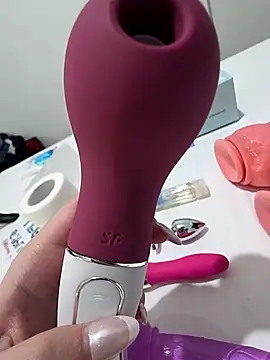 abrilour online show from 10/17/25, 01:20