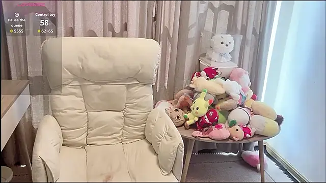 Snapshot of Y-fovik-ii chatting on 10/06/25, 05:27 Y-fovik-ii online show from 10/06/25, 05:27