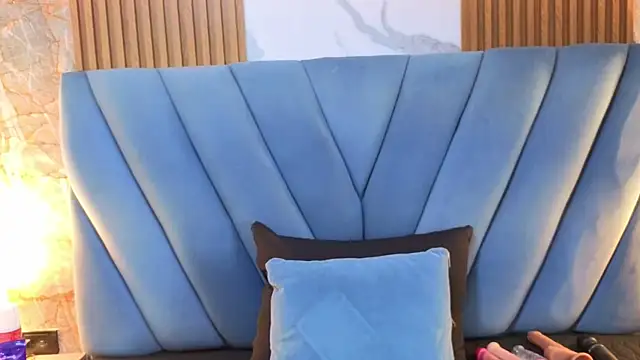 angel  red  online show from 04/22/26, 03:53