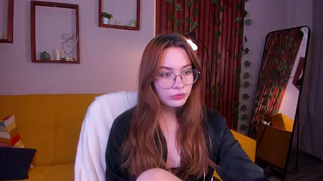Snapshot of LanaAirlie chatting on 09/10/25, 04:23 LanaAirlie online show from 09/10/25, 04:23