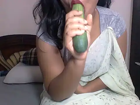 anu-anu2002 online show from 02/13/26, 02:02