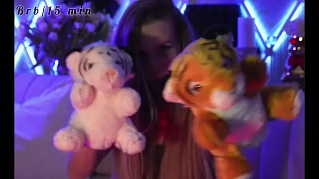 Alvuwkaa online show from 04/20/26, 07:33