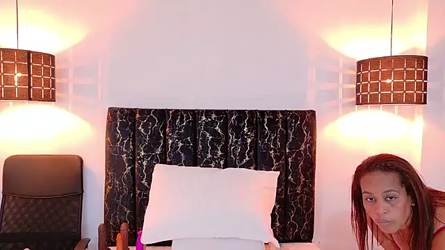 evvaa moon69 online show from 04/17/26, 12:30