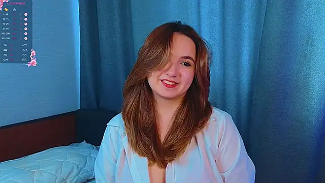 Snapshot of LucilleMcBride chatting on 09/13/25, 06:57 LucilleMcBride online show from 09/13/25, 06:57