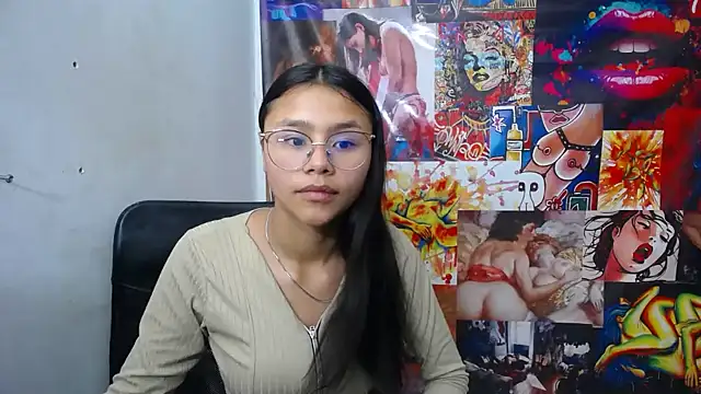 SofieLove 01 online show from 10/24/25, 08:55