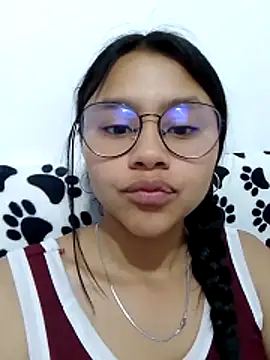 SofieLove 01 online show from 04/05/26, 08:11