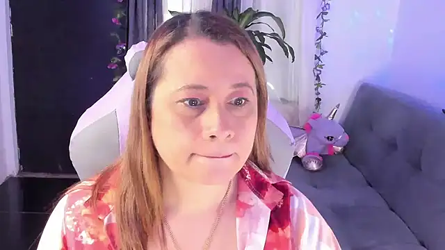 milagros latina75 online show from 11/24/25, 03:56