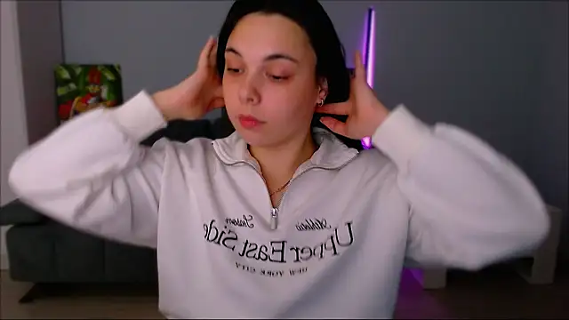 queenofthesense  online show from 10/25/25, 04:35