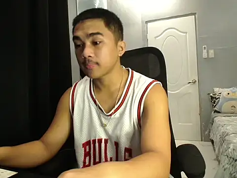 Snapshot of pinoyAdrianneXXX chatting on 10/14/25, 02:23 pinoyAdrianneXXX online show from 10/14/25, 02:23