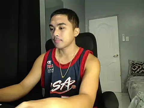 Snapshot of pinoyAdrianneXXX chatting on 10/19/25, 02:01 pinoyAdrianneXXX online show from 10/19/25, 02:01