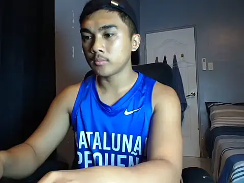 Snapshot of pinoyAdrianneXXX chatting on 06/21/26, 12:19 pinoyAdrianneXXX online show from 06/21/26, 12:19