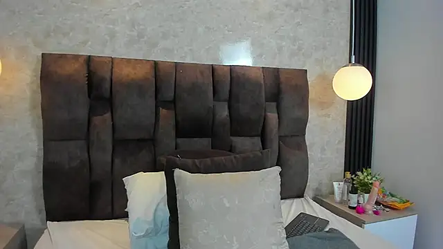 leilapons online show from 09/12/25, 04:18