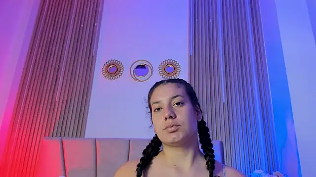 Rachell Jamess online show from 10/31/25, 03:40