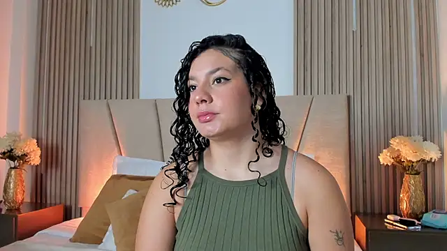 Rachell Jamess online show from 11/22/25, 03:38