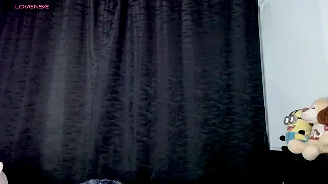 EVAH LEE  online show from 04/16/26, 02:01